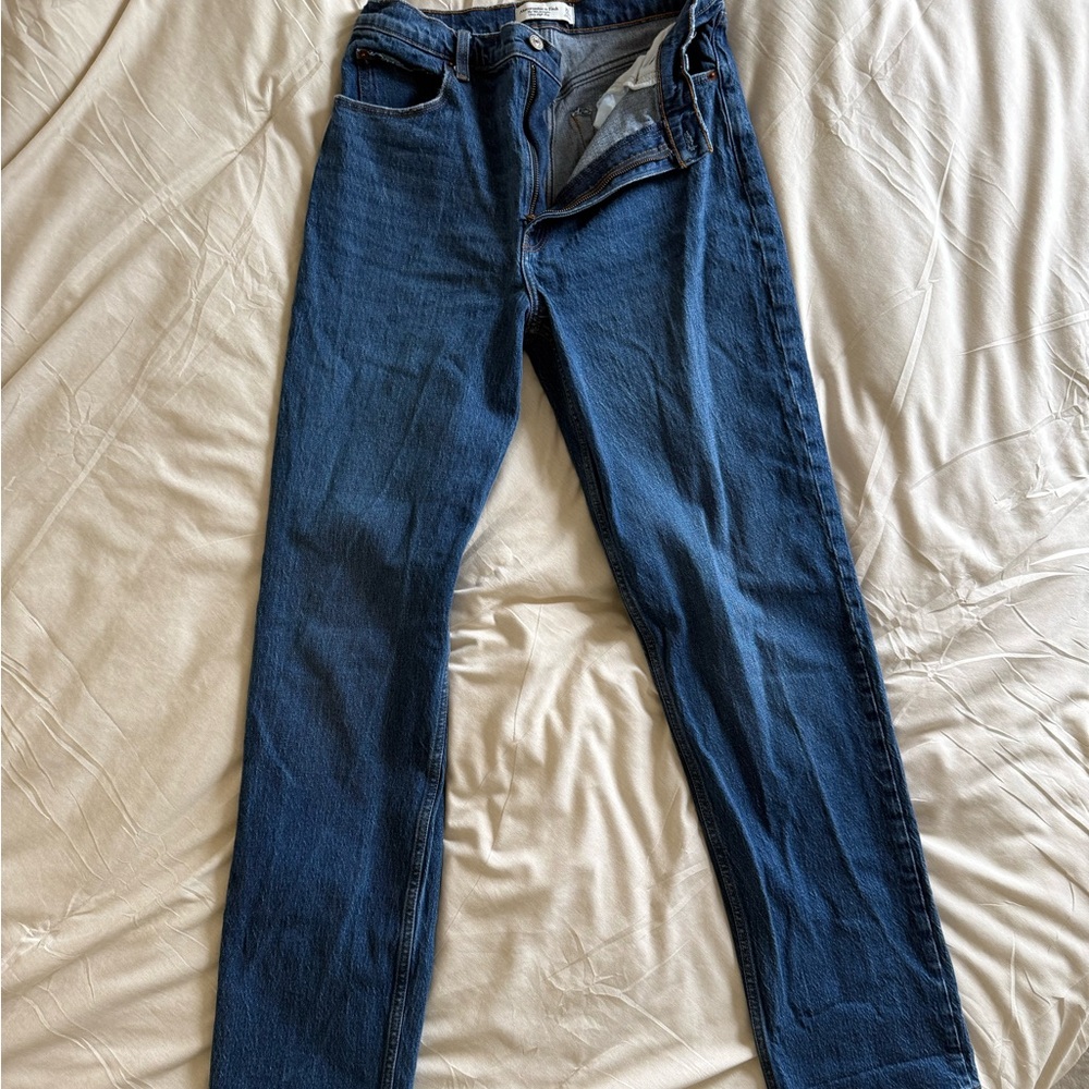 Abercrombie ultra high rise 90’s straight jeans